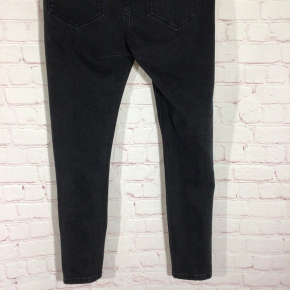 BDG Mid-Rise Twig Grazer Black Denim Jeans - Size 28W x 26L - Picture 6 of 10